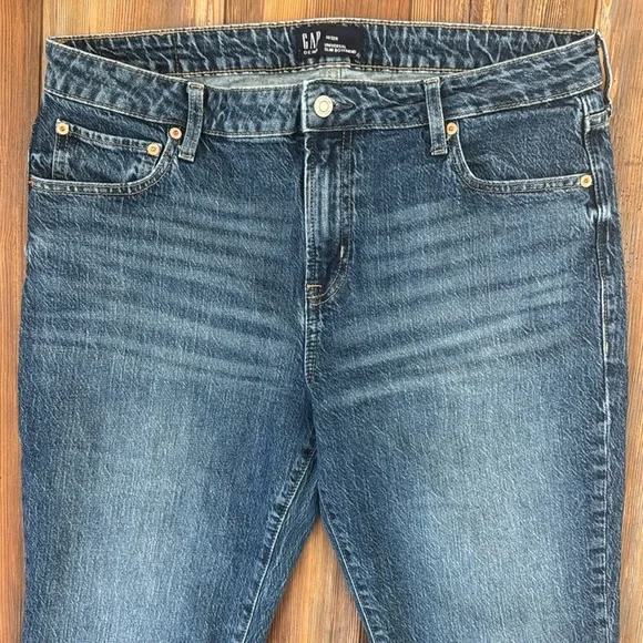 GAP Universal Slim Boyfriend Jeans – Size 14/32R - Picture 2 of 5
